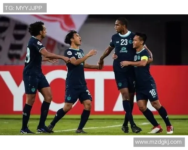 美国足球与日本足球的对比分析与发展历程探讨 美国足球与日本足球的对比分析与发展历程探讨